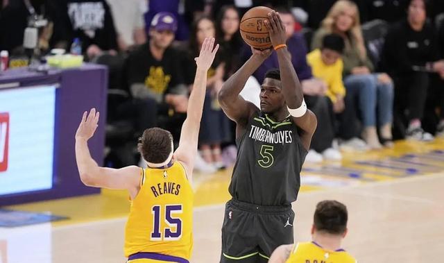 包含森林狼客场击败热火，实现连胜壮举的词条