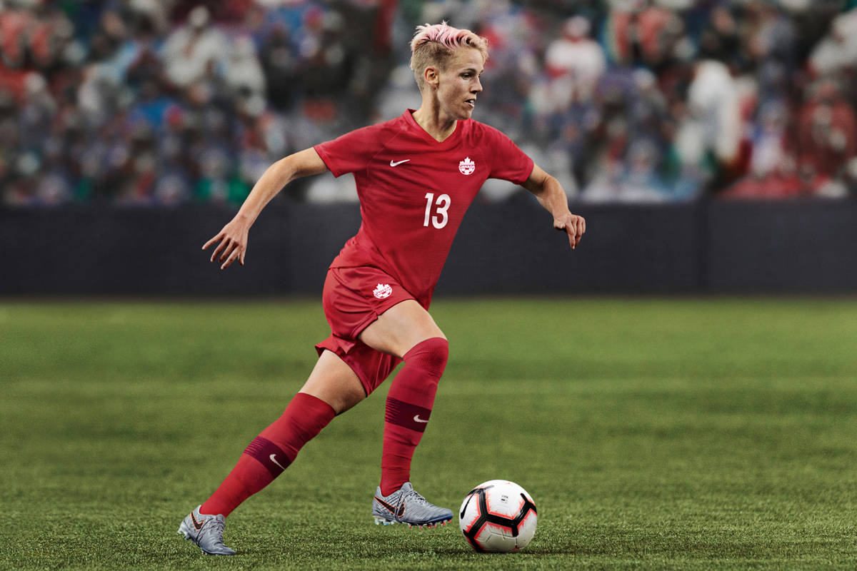 女子足球比赛中，一支实力派球队展现出色表现的简单介绍