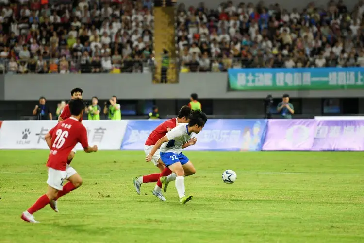 包含上海申鑫客场战平山东泰山,取得一分的词条 包含上海申鑫客场战平山东泰山,取得一分的词条