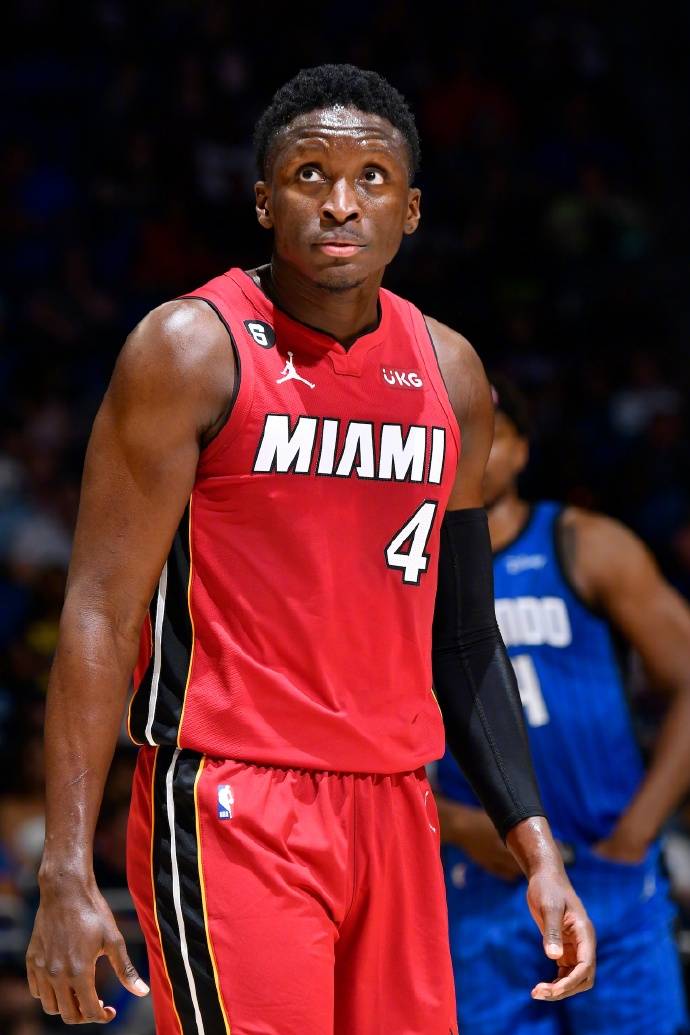 NBA巨星加盟亚洲联赛，为球迷带来视觉盛宴