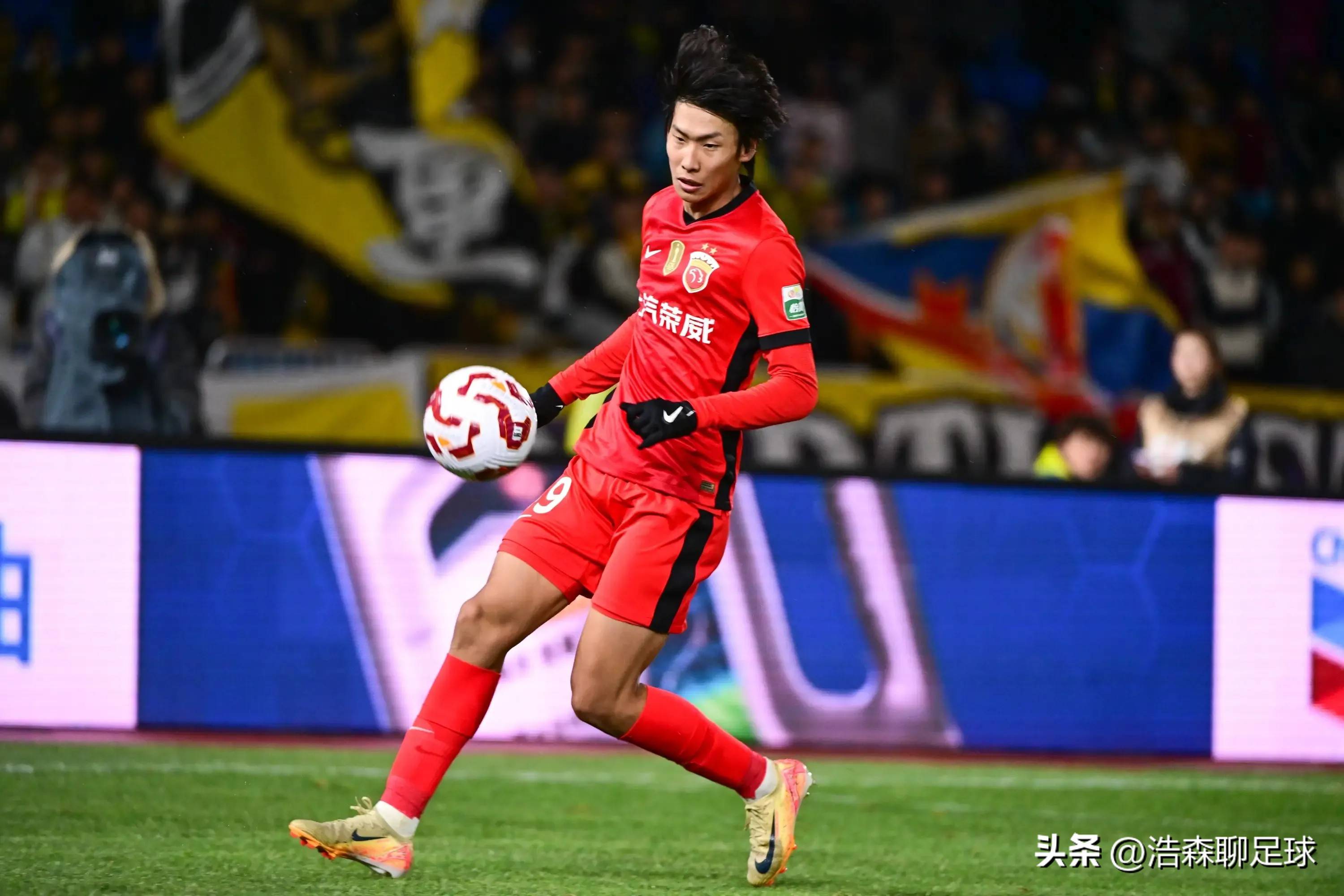 中超比赛再掀高潮,球队实力赛出胜负 中超比赛再掀高潮,球队实力赛出胜负