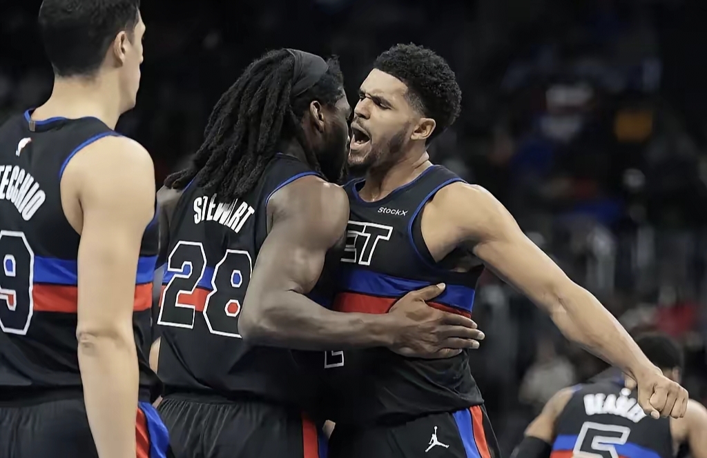 热火逆转活塞取胜,第四节发挥爆发 热火逆转活塞取胜,第四节发挥爆发