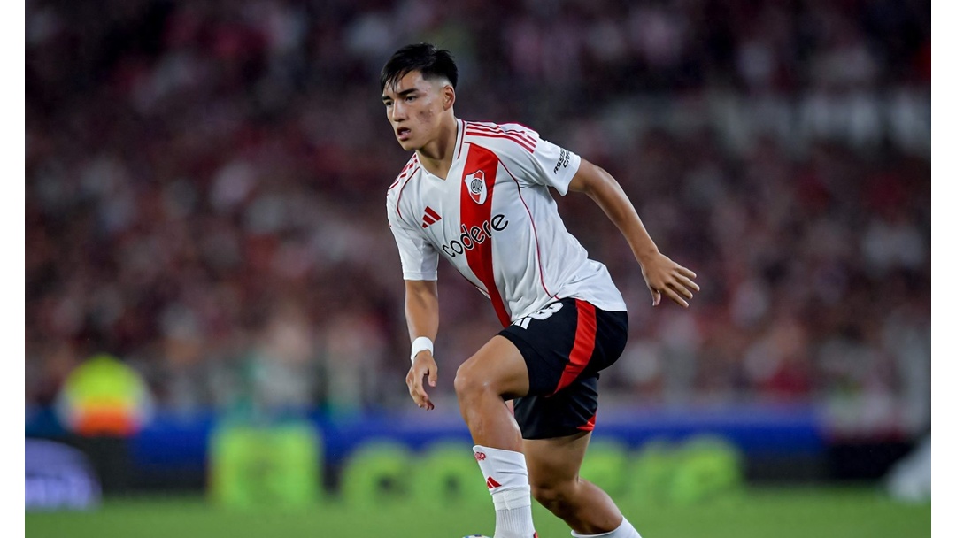 巴萨青训培养新秀,球迷对其前景抱有期待 巴萨青训培养新秀,球迷对其前景抱有期待