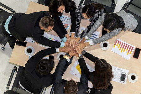 关于快速推进球场,团队合作为成功关键的信息 关于快速推进球场,团队合作为成功关键的信息