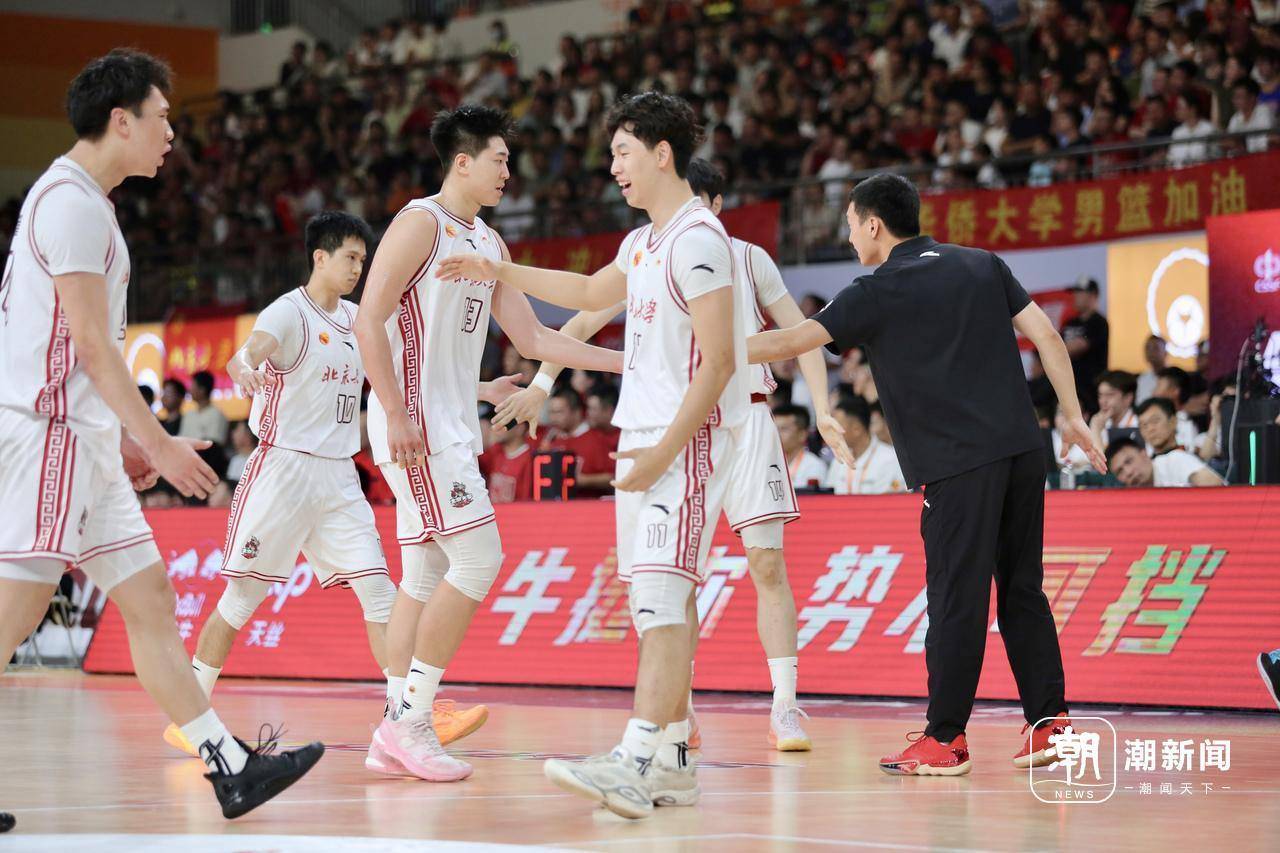 精英篮球巅峰对决,最强球队脱颖而出 精英篮球巅峰对决,最强球队脱颖而出