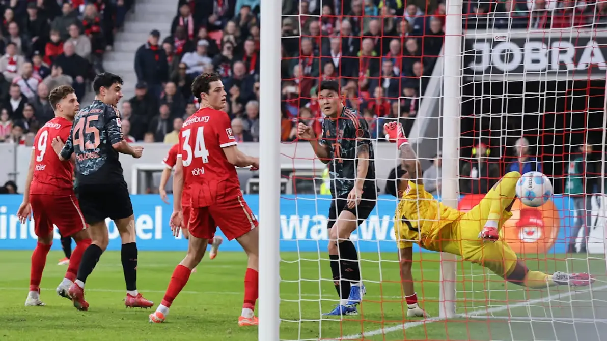 拜仁慕尼黑主场轻松获胜，SC弗赖堡难挡攻势的简单介绍